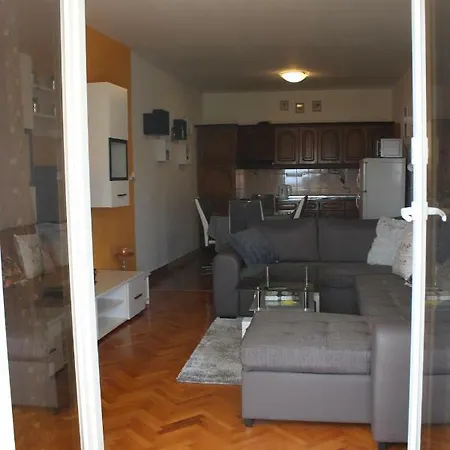 Διαμέρισμα Bruno *